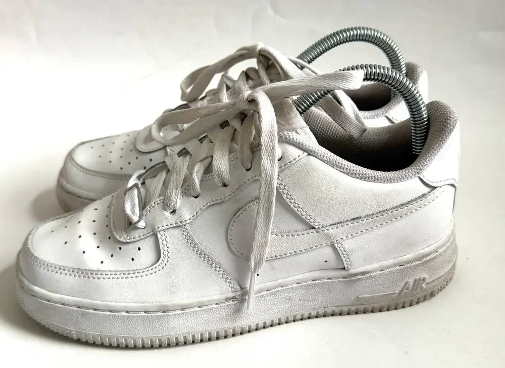 Nike Air Force 1 Low '07 Casual Sneakers White Size 6 Youth/Women's 7.5